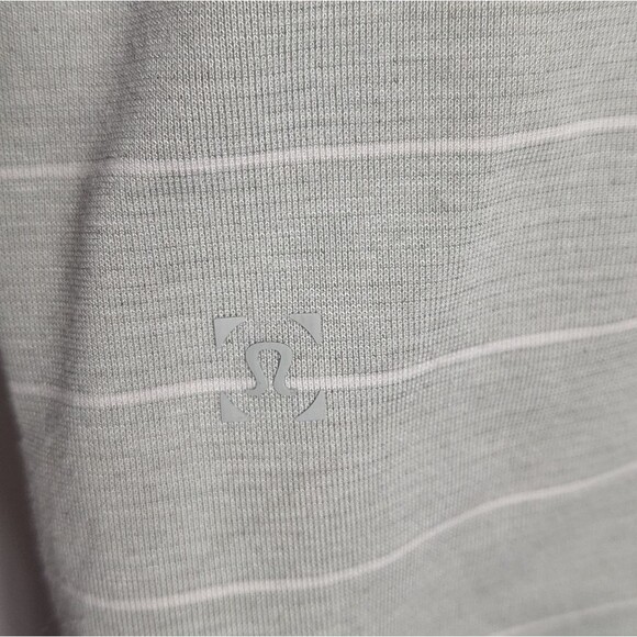 Lululemon Men's Gray Striped Polo Shirt Short Sleeve Lightweight Casual Large - Picture 5 of 5